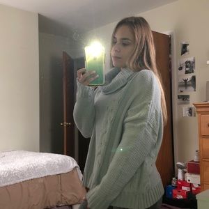Cozy Sweater ❄️